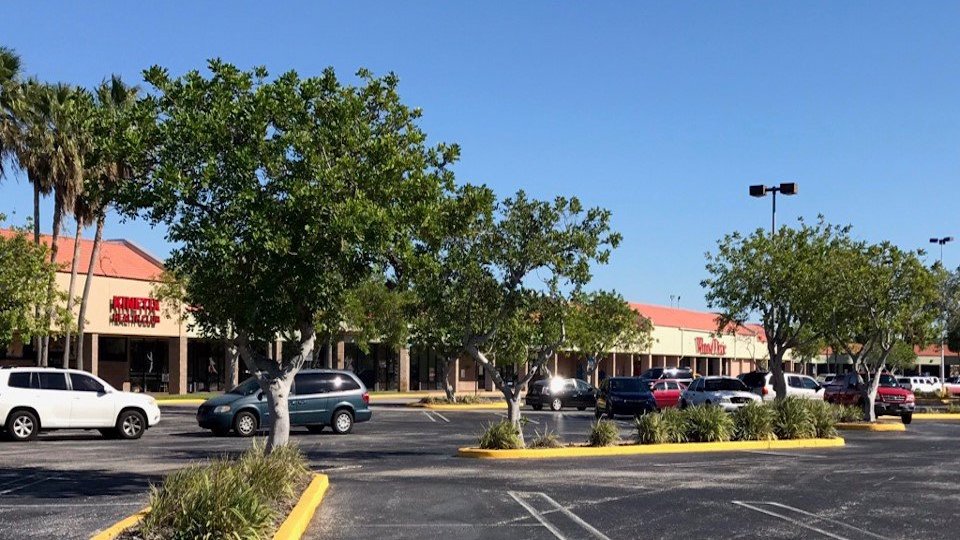 Image of Pinellas Place Shopping Center 6501 102nd Ave N, Pinellas Park, FL 33782 - 960x540